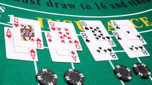 Layar Auto Roulette di iwantogel menampilkan meja roulette langsung dengan opsi otomasi