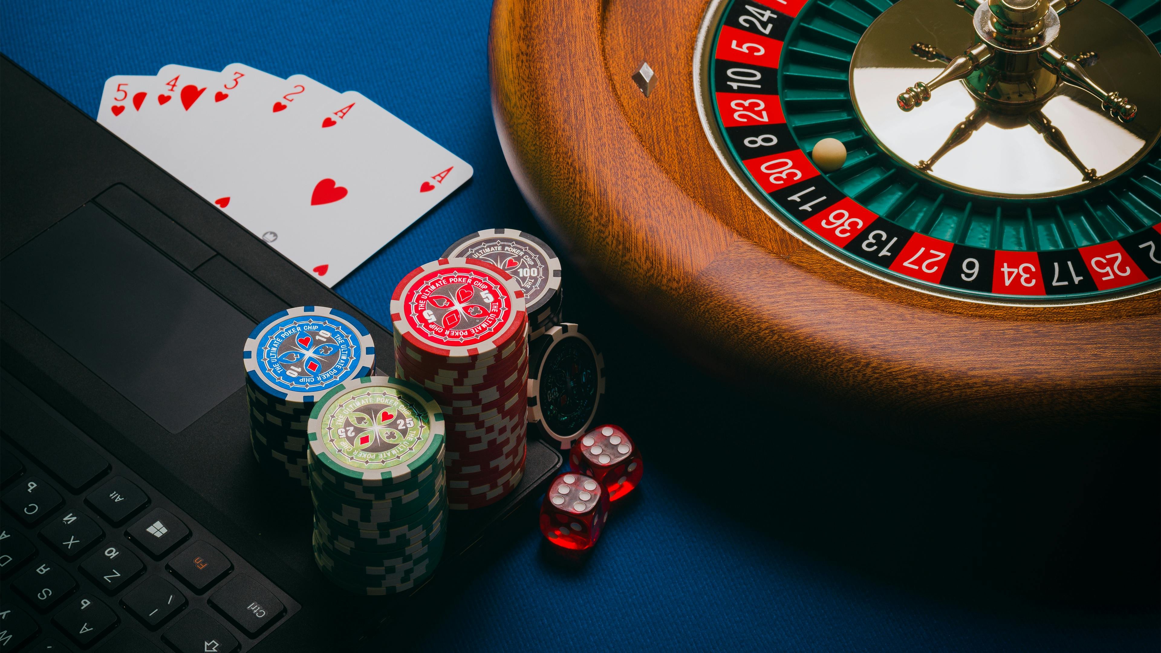 Tampilan live-feed Auto Roulette dari studio dealer iwantogel dengan statistik putaran
